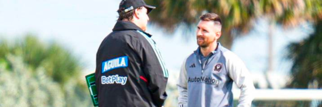 Néstor Lorenzo y Lionel Messi. / FOTO: FCF.