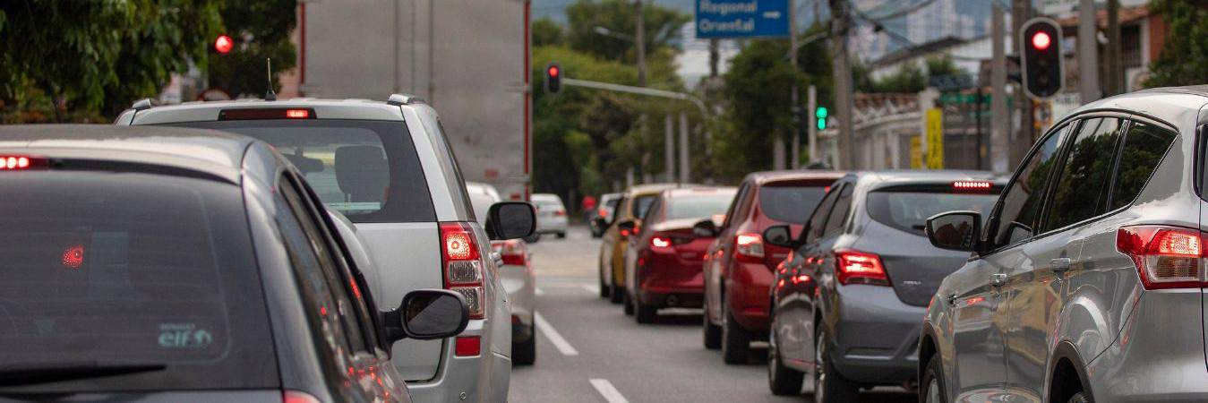 La concurrida avenida tendrá novedades en cuanto a su velocidad se refiere. FOTO: EDWIN BUSTAMANTE. 