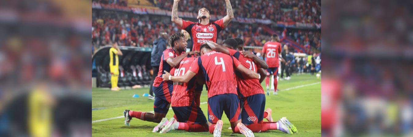 Independiente Medellín demostró por qué ha sido el más regular del semestre y pasó a los cuadrangulares como líder sólido del Finalización. / FOTO: MANUEL SALDARRIAGA
