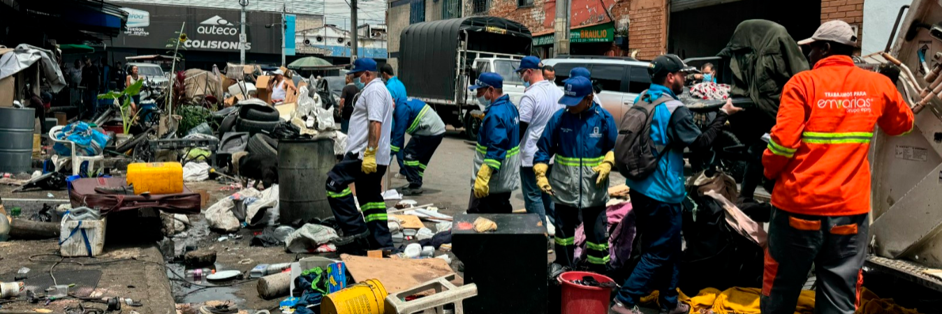 Más de 300 cambuches fueron desmontados. /FOTO: ALCALDÍA DE MEDELLÍN.