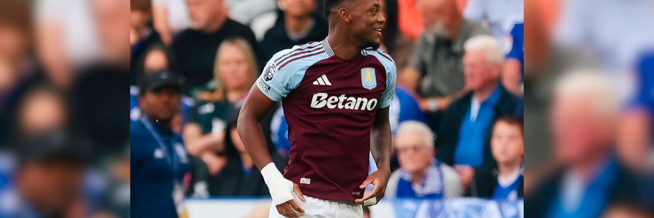 Jhon Jader Durán celebrando su gol ante Leicester City. /FOTO: X @AVFCOfficial