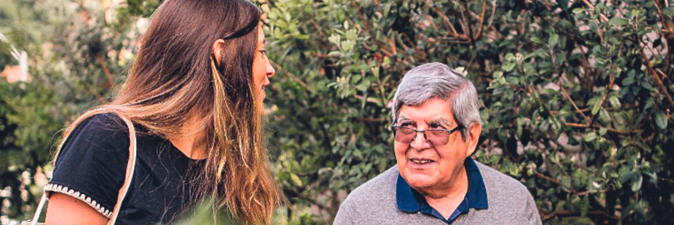 El acompañamiento a trámites de salud y demás, es uno de los servicios que ofrecen en Medelín y el Oriente antioqueño. / FOTO: CORTESÍA.