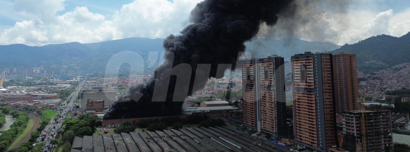 Incendio en Itagüí. FOTO: MANUEL SALDARRIAGA