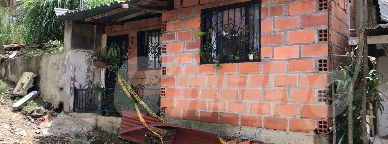 ¡Qué susto! Deslizamiento dejó 2 menores atrapados en Itagüí