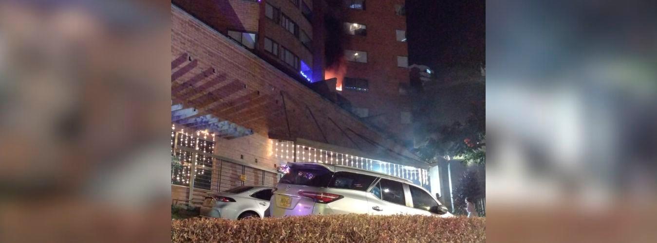 Así reportaron el incendio en un apartamento en Sabaneta, al parecer, por una vela. /FOTO: CORTESÍA DENUNCIAS ANTIOQUIA