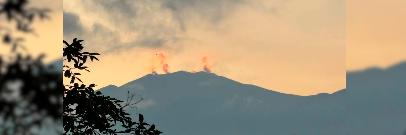 Así amaneció el volcán Puracé en Popayán. /FOTO: FACEBOOK Informativo Campoalegre Al Instante