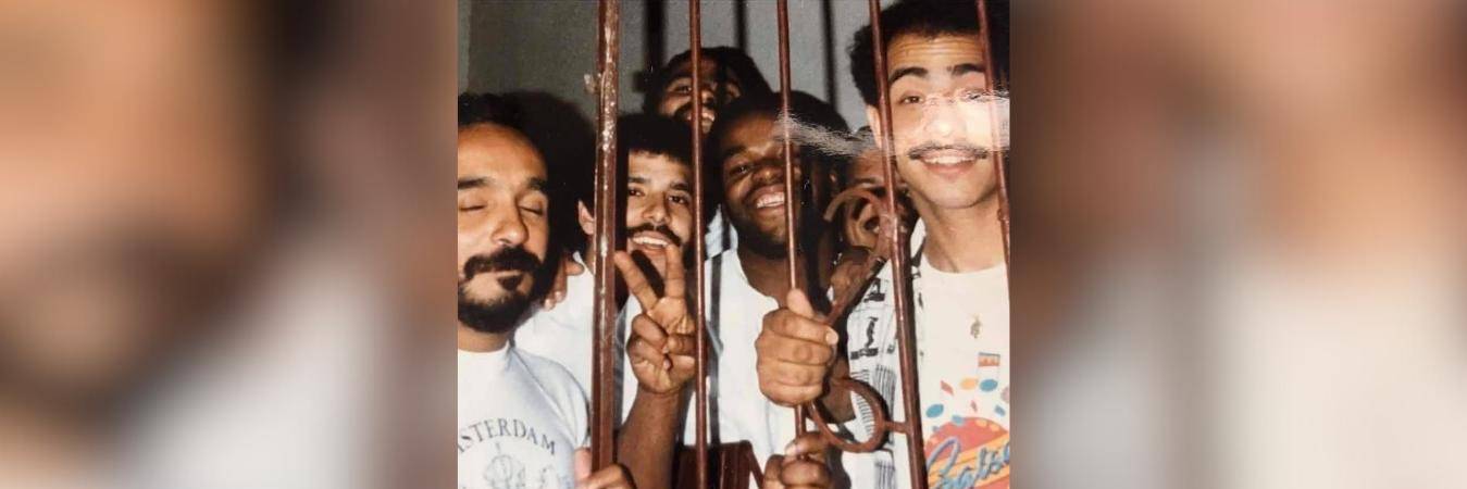 Willie Colón y varias personas de su orquesta: Ray Colón, Bobby Román y Trigger. FOTO: X @williecolon