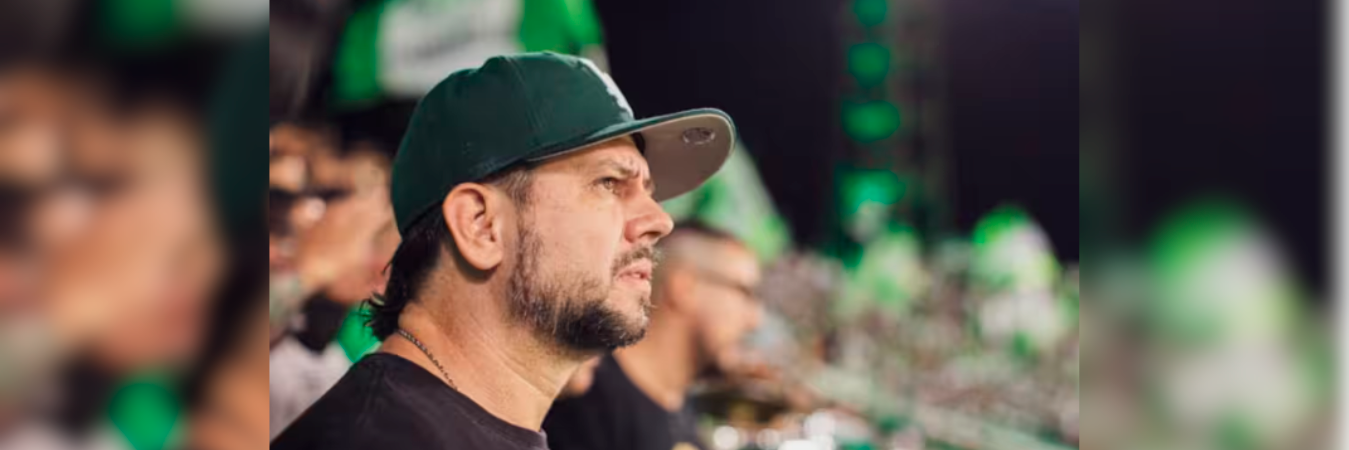 Andrés Felipe Muñoz Lara, barrista de Atlético Nacional y exbaterista de la banda de rock Tr3s de Corazón. /FOTO: INSTAGRAM @pipe3dc