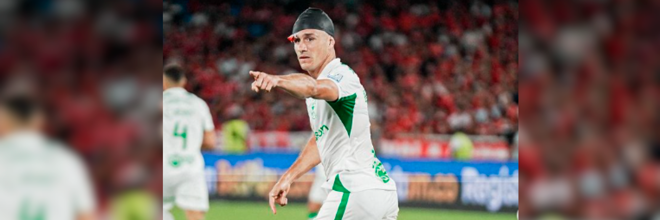 Bernardo Espinosa sufrió un fuerte golpe en el partido ante América de Cali. /FOTO: ATLÉTICO NACIONAL 