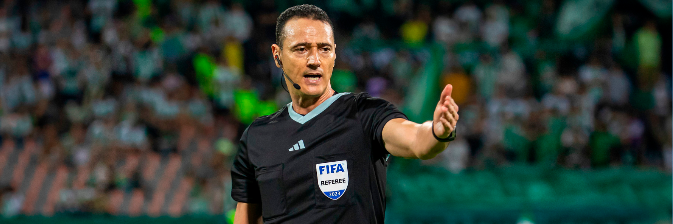 El 24 de enero de 1980 nació el árbitro antioqueño, que ya tiene 44 años. / FOTO: CARLOS VELÁSQUEZ. 