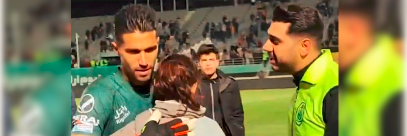 La mujer se acercó al arquero y este la abrazó. / FOTO: CAPTURA DE PANTALLA