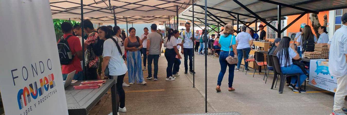Esta feria laboral tiene aliados importantes como Comfenalco Antioquia, el Servicio Público de Empleo y el Sena. / FOTO: CORTESÍA FONDO MUJER
