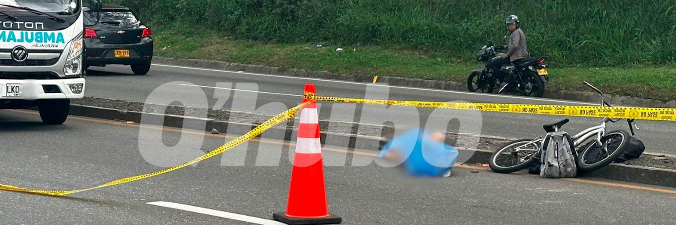 Hubo restricción vehicular mientras hacían el levantamiento del cuerpo. /FOTOS: SINDY VALLE