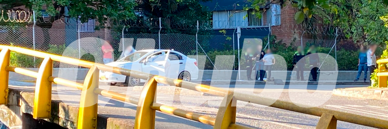 Agentes de la Sijín de la Policía realizaron el levantamiento del hombre. /FOTO: ANDRÉS FELIPE OSORIO GARCÍA