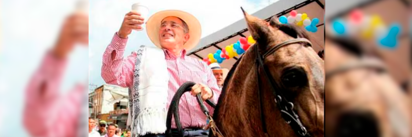 Álvaro Uribe y su pasión por los caballos. /FOTO: REDES SOCIALES 