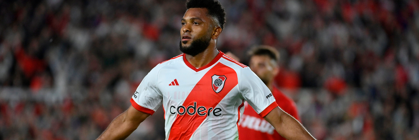 Miguel Ángel Borja celebrando doblete en River Plate. /FOTO: X @RiverPlate