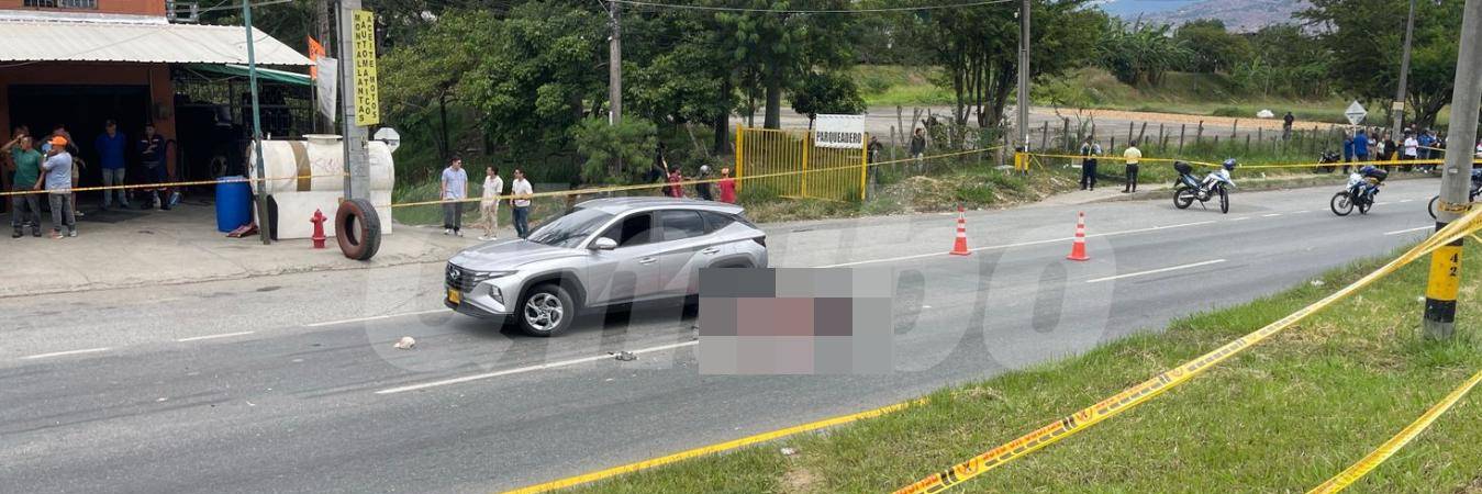 Escena del accidente a los pocos minutos de haber ocurrido. La vía tuvo que ser cerrada por cerca de 2 horas. FOTO: SINDY VALLE