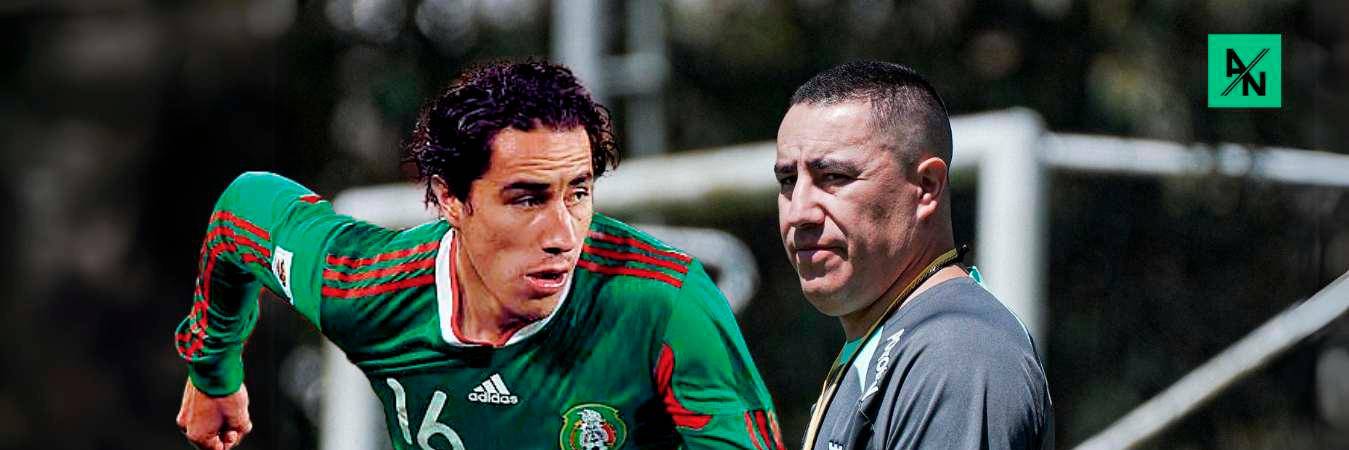 El técnico mexicano Efraín Juárez en su juventud (izq) y actualmente. Juárez jugó en la Selección de México entre 2009 y 2012. / FOTO: GETTY Y NACIONAL.