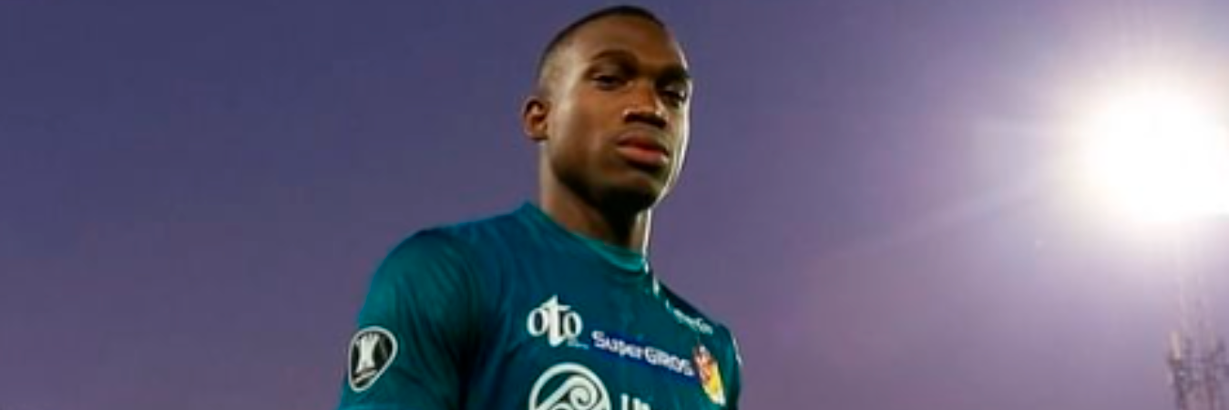 Kener Valencia jugando para el Deportivo Pereira. /FOTO: INSTAGRAM @kenervalencia15