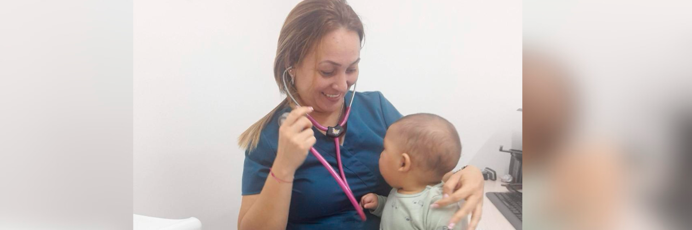 Sus niños pacientes han sido la recarga de energía que ella necesita para continuar con su labor. /FOTOS: CORTESÍA