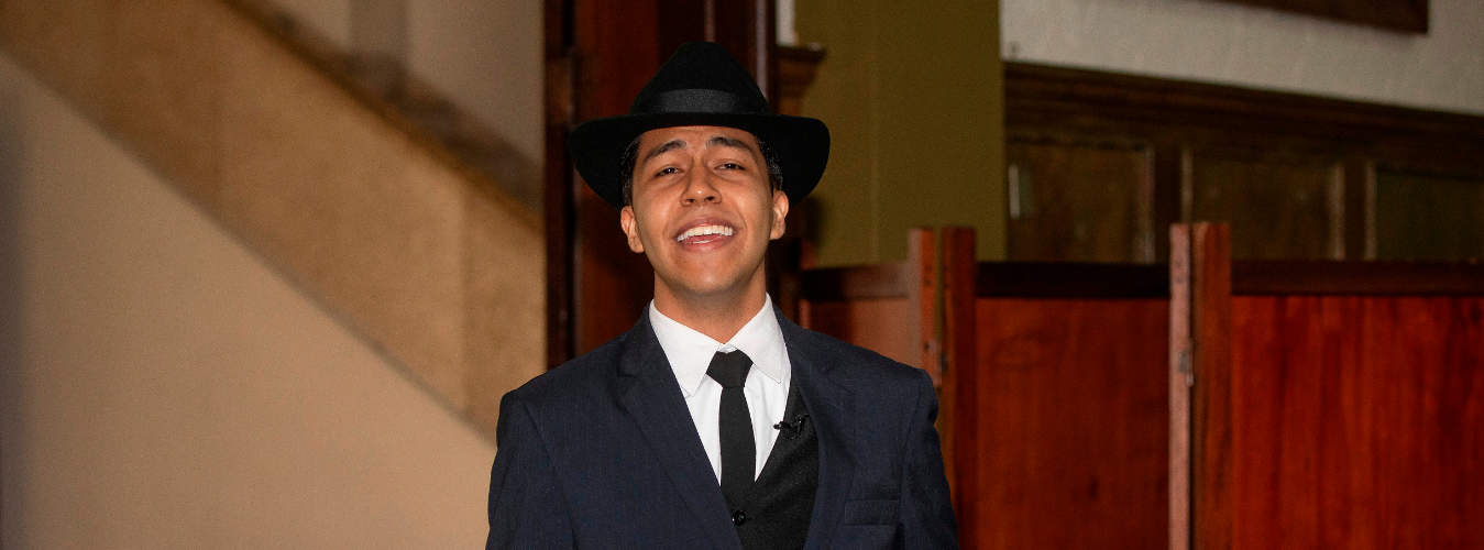 ‘Volver’ y ‘Por una cabeza’, entre las canciones que el Gardel antioqueño interpreta idéntico al argentino. /FOTOS: ESNEYDER GUTIÉRREZ.