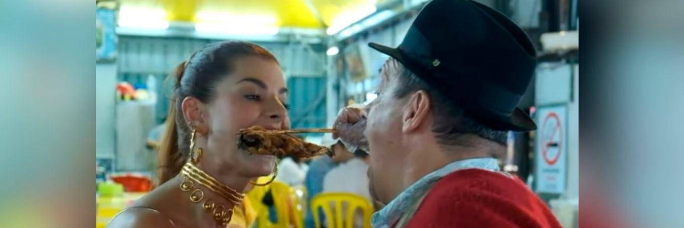 Este es el momento en que deciden probar este plato. /FOTO: CAPTURA DE PANTALLA. 