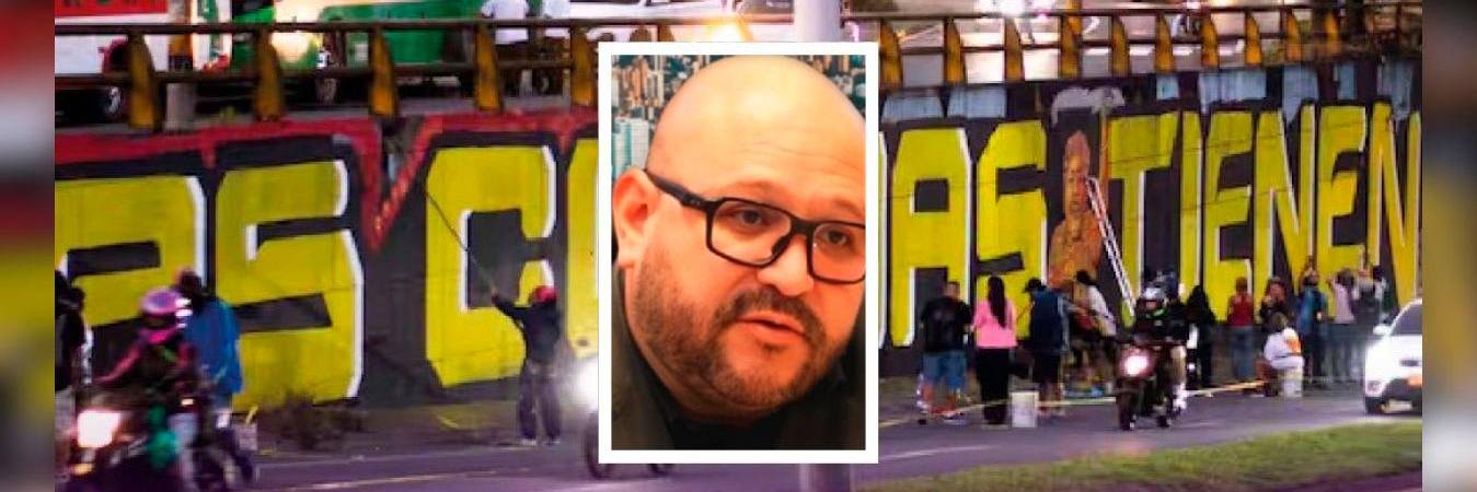 El hombre habría viajado de Medellín a Manizales a tapar con pintura negra un mural de esa ciudad, invitando en redes sociales a otros a hacer lo mismo. FOTO: X @CCONSTITUCIONAL