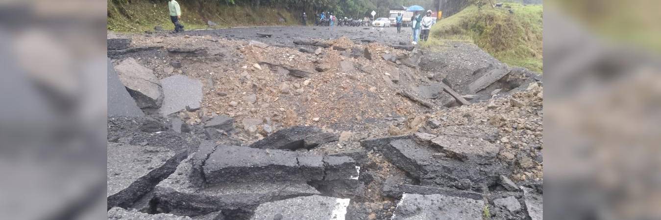 Atentado en vía: Medellín - Cta Norte Yarumal - Alto de Ventanas. FOTO: D.R.A