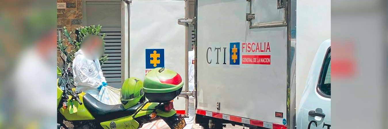 Agentes del CTI realizaron el levantamiento del cadáver. /FOTO: ARCHIVO