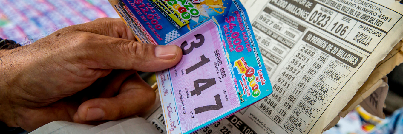 Venta de loterías en Medellín. /FOTO: JUAN ANTONIO SÁNCHEZ 