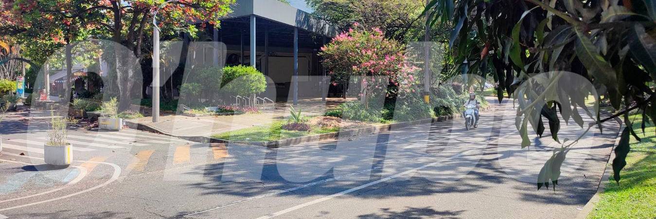 Esta es la carrera 64 con la calle 50, lugar donde las autoridades encontraron la moto abandonada. /FOTO: ANDRÉS GARCÍA HERNÁNDEZ.