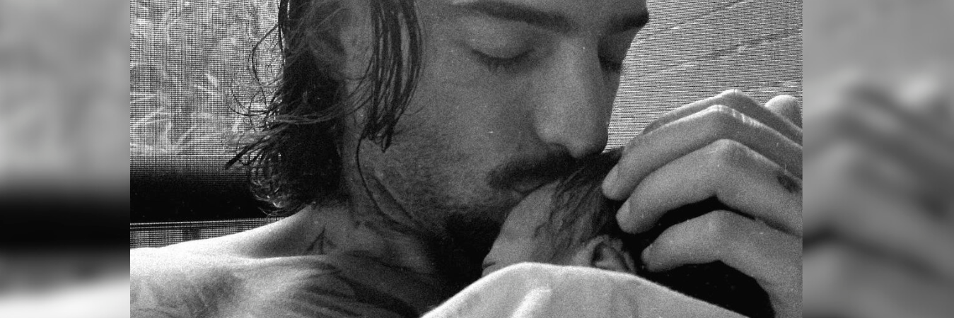 Maluma cargando a su hija París. /FOTO: INSTAGRAM @maluma