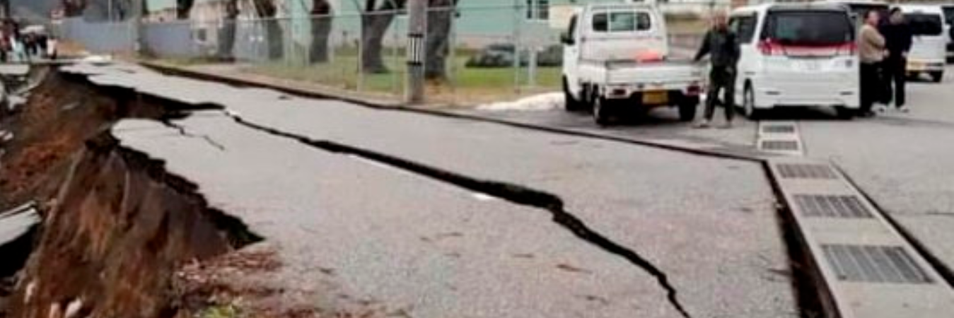 Así quedaron algunas calles de Japón tras el terremoto. /FOTO: X @echezabaljd71
