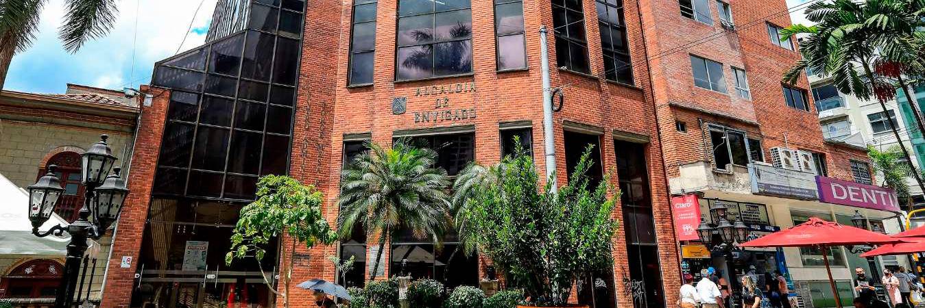 Revise los horarios para que no pierda la ida. / FOTO: JAIME PÉREZ