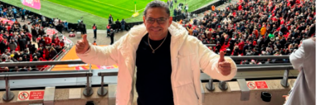 Mane Díaz dusfrutando un partido de su hijo, Luis Díaz en Inglaterra. /FOTO: INSTAGRAM @mane_diaz_26 