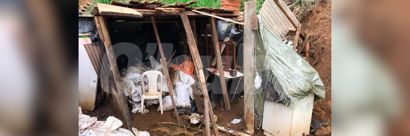 La comunidad está preocupada de que el movimiento en masa se lleve las otras casas. /FOTO: LAURA ROSA JIMÉNEZ VALENCIA