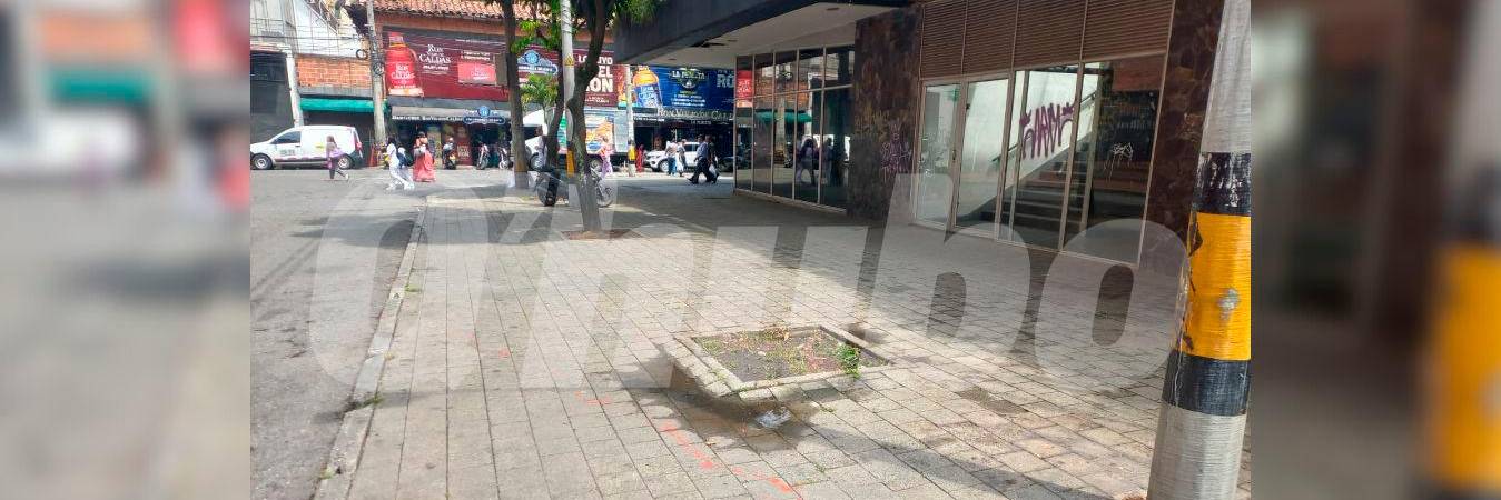 En este sector de la carrera 49A con calle 39, en el barrio Boston, atacaron con arma blanca al habitante de calle. /FOTO: MAURICIO ANDRÉS PALACIO BETANCUR 