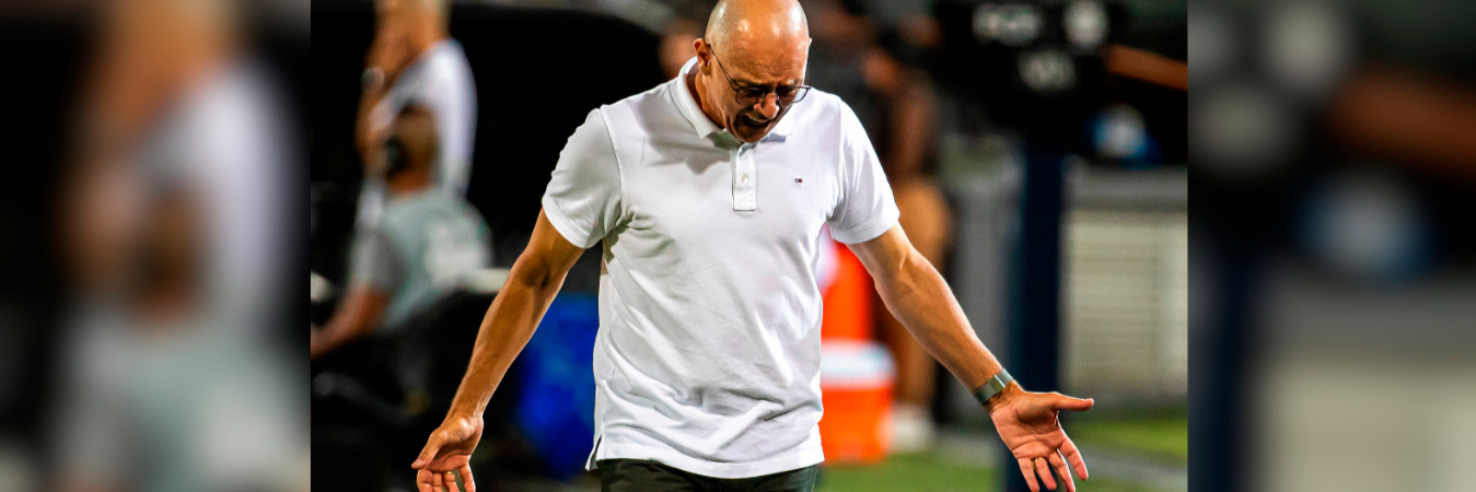 Alfredo Arias, técnico de Independiente Medellín. /FOTO: CARLOS VELÁSQUEZ
