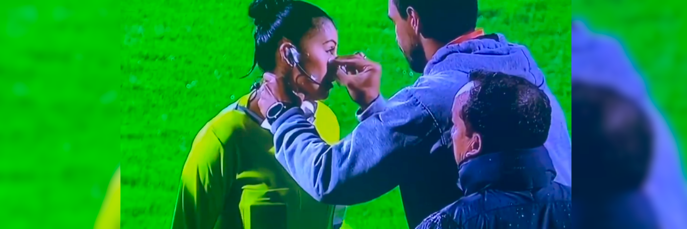 Momento en que es atendida la juez de línea Jenny Torres. /FOTO: TOMADA DE VIDEO 