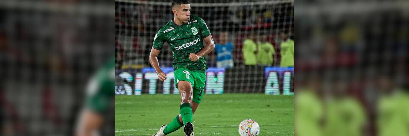 El delantero, nacido el 5 de agosto de 2005, busca su primer gol con el equipo profesional. /FOTOS: INSTAGRAM @emilioaristizabalc