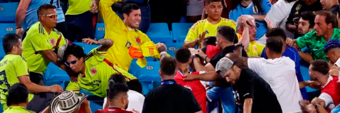 Hinchas de la Selección Colombia se enfrentaron a los jugadores de Uruguay en la Copa América 2024. /FOTO: X @Habemusfutbol10