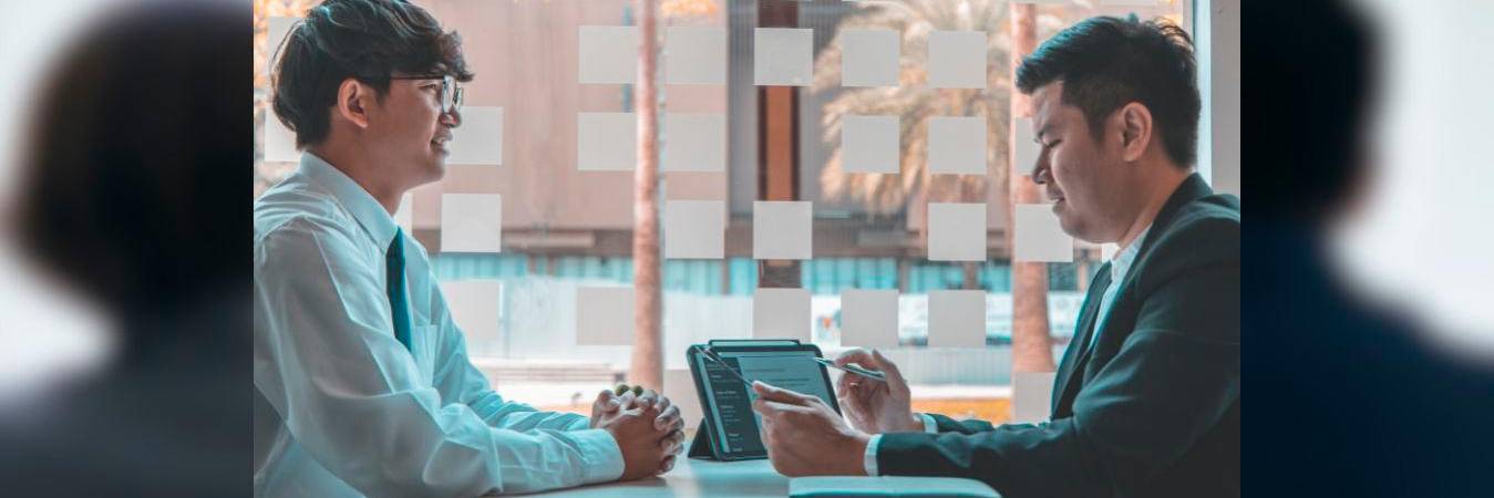 Algunas personas no saben qué responder cuando en una entrevista laboral son preguntadas por su aspiración salarial./FOTO: CANVA