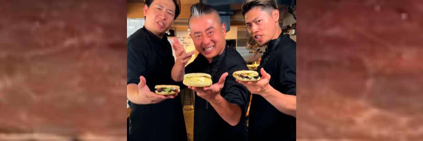 El chef fusionó dos cocinas para crear un plato de lujo. / FOTO: CAPTURA DE PANTALLA