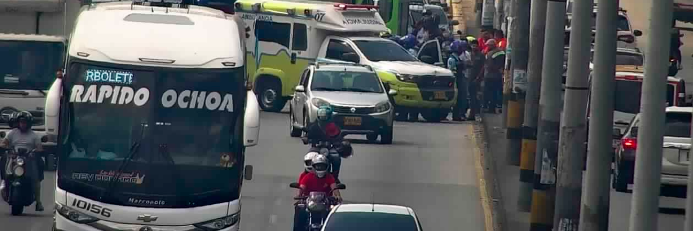 La vía presentó colapso en movilidad mientras se atendía el caso, pero ya transcurre con normalidad. /FOTO: CORTESÍA