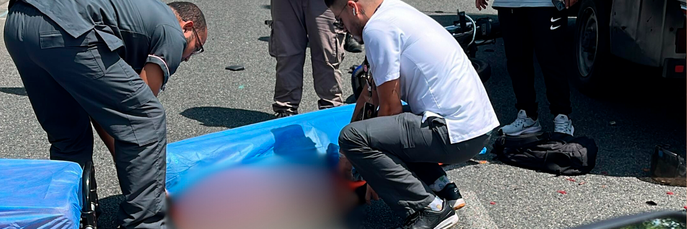 Un moticiclista falleció en el sitio. FOTOS: DENUNCIAS ANTIOQUIA. 