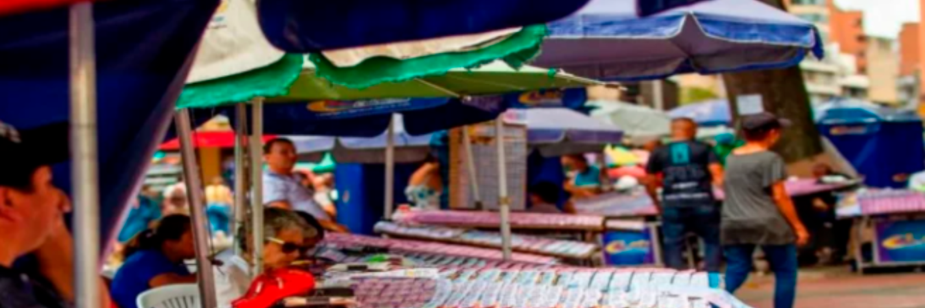 Venta de Loterías en Medellín. /FOTO: ARCHIVO
