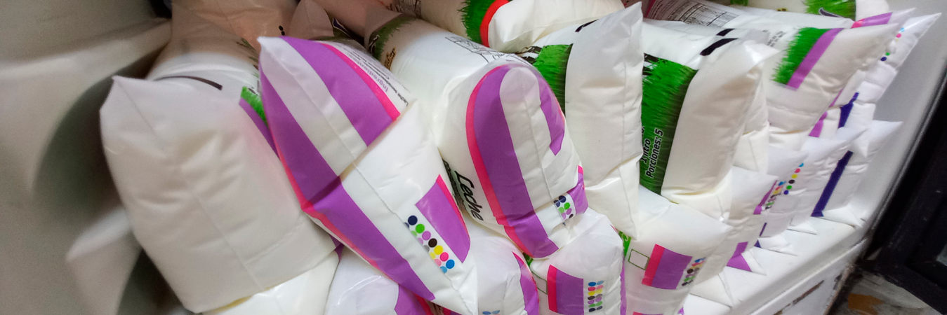 Venta de leche en Colombia. /FOTO: MAURICIO PALACIO