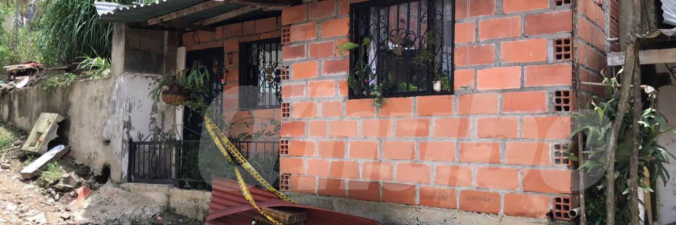 ¡Qué susto! Deslizamiento dejó 2 menores atrapados en Itagüí