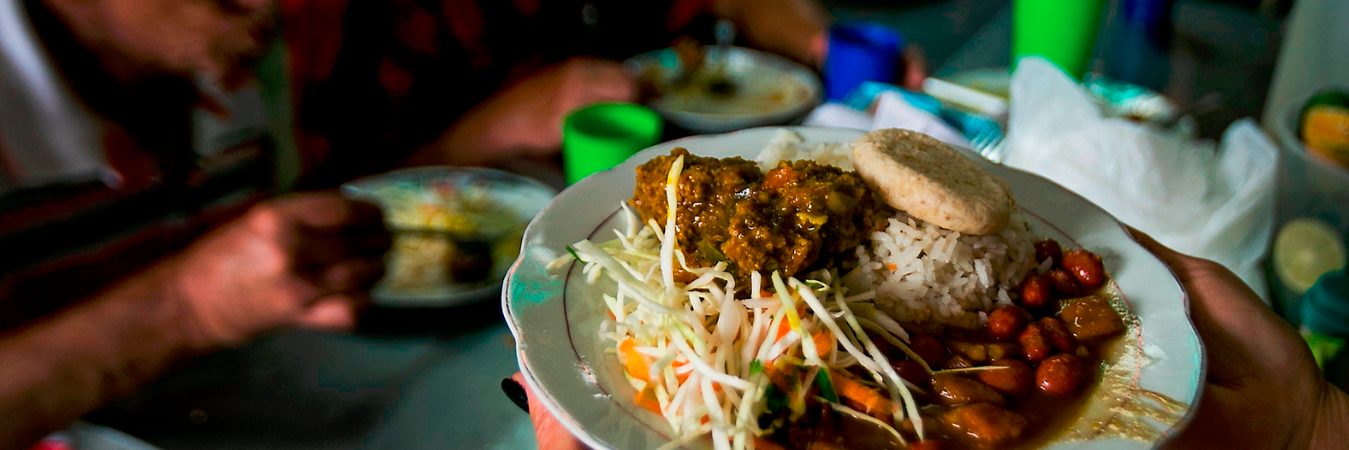 El corrientazo se caracteriza por la combinación de “sopa, seco y jugo”. /FOTO: JULIO CÉSAR HERRERA