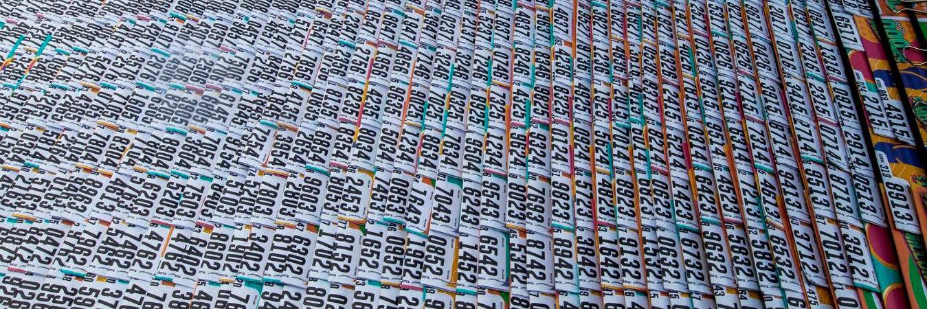 Venta de lotería en el Parque Berrío. /FOTO: JAIME PÉREZ. 